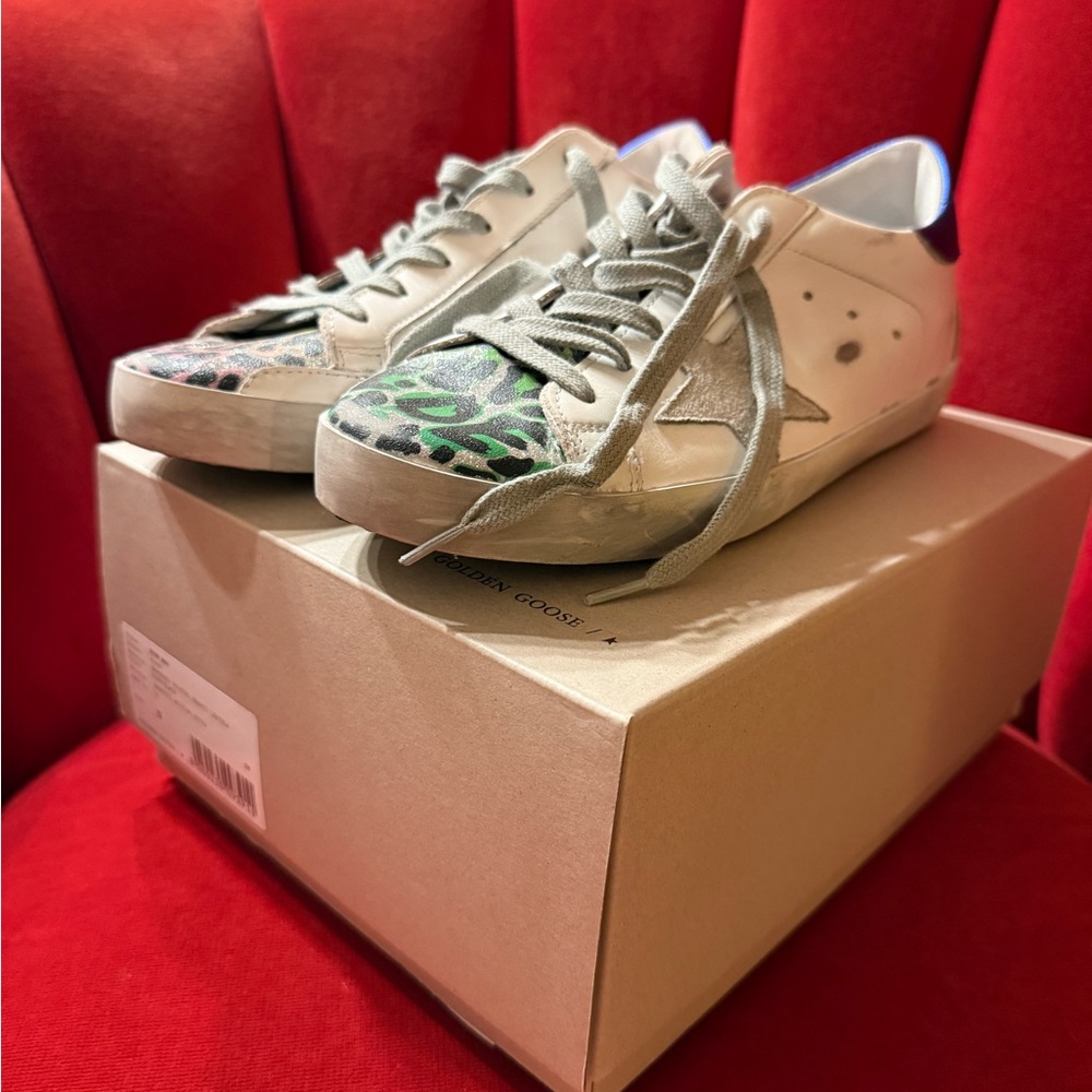 Authentic Golden Goose Superstars SIZE 39